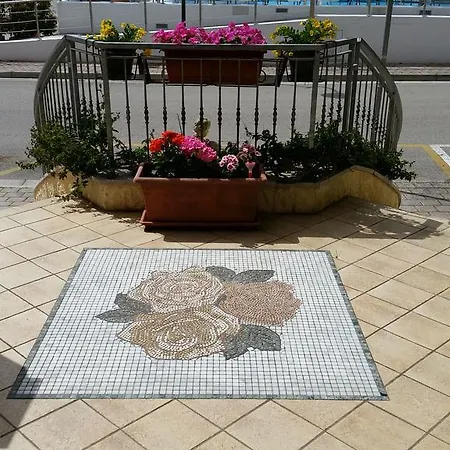 Rosapineta - Adults Only 2*