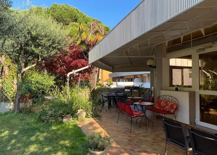 Rosapineta - Adults Only لينانو سابيادورو